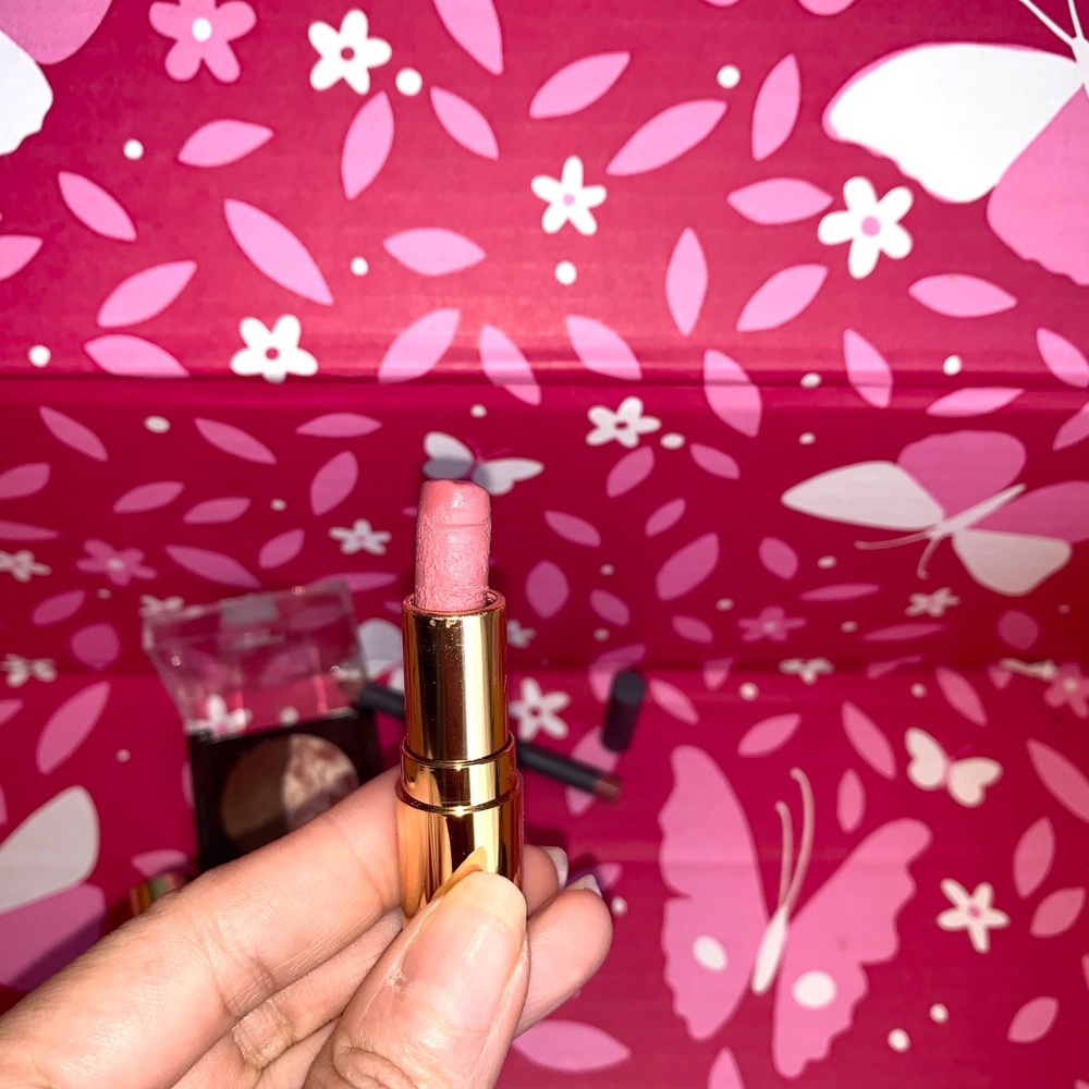 Mixed makeup bundle - Picture 5 of 7